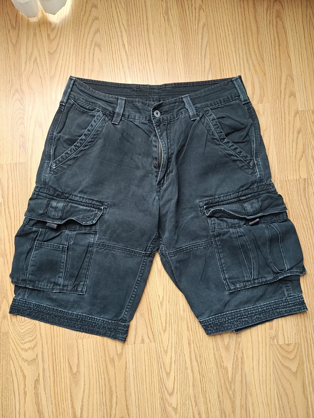Levi's Mens Black Cargo Shorts Size 32 Cotton Rugged Casual Outdoor